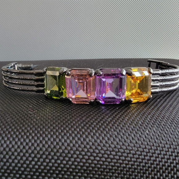 Fifth Avenue Bracelet - Picture 1 of 5